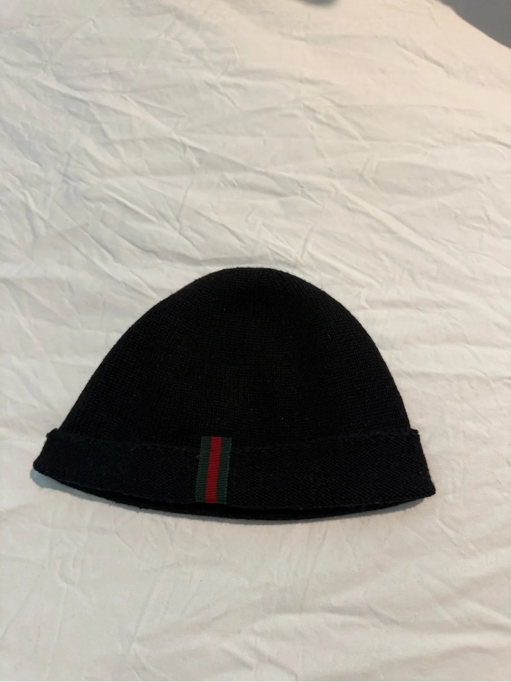 Gucci Black Men's Knit Beanie with Green-Red Stripe